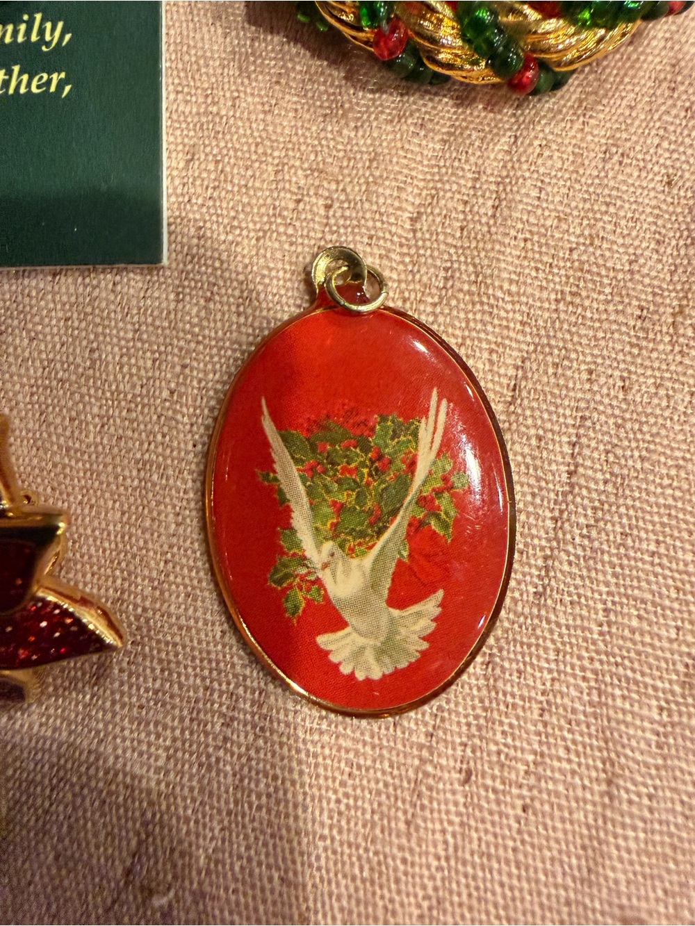 Gold and Red Christmas Earrings pendant & Pins lot - Picture 3 of 6